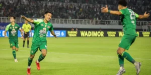 Liga 1 2024-2025: Persebaya 2-1 Persis