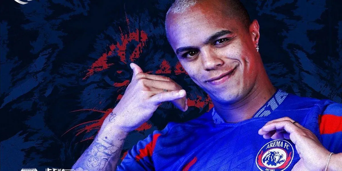 Gelandang-Arema-FC-Wiliam-Marcilio-Resmi-Tinggalkan-Skuad!'_11zon