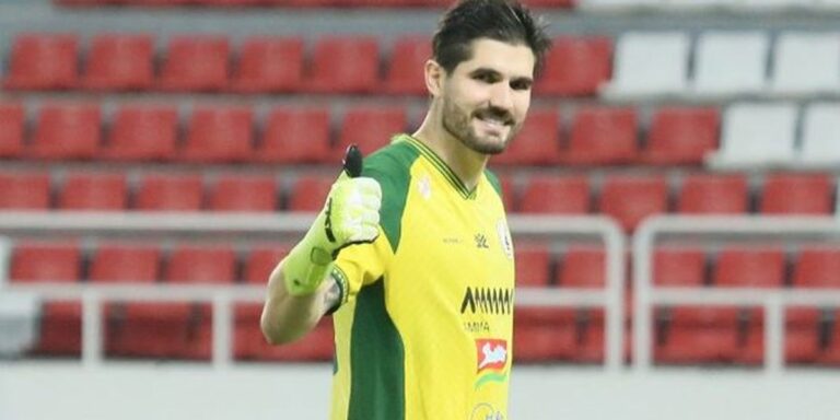 Daftar Kiper dengan Penyelamatan Terbanyak di BRI Liga 1 2024/2025