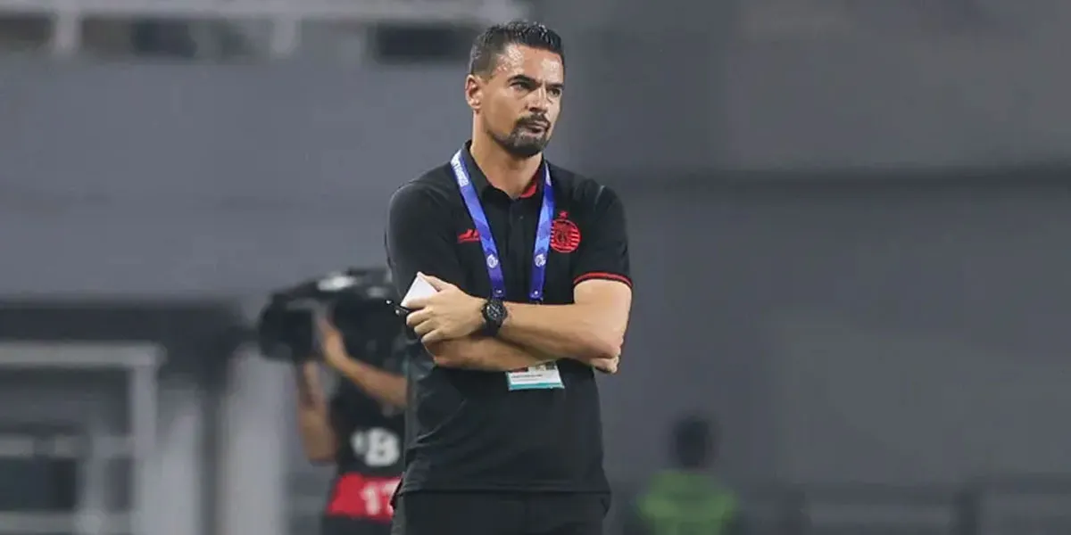 Pengalaman-sebagai-Pemain-dan-Dampaknya-pada-Gaya-Melatih