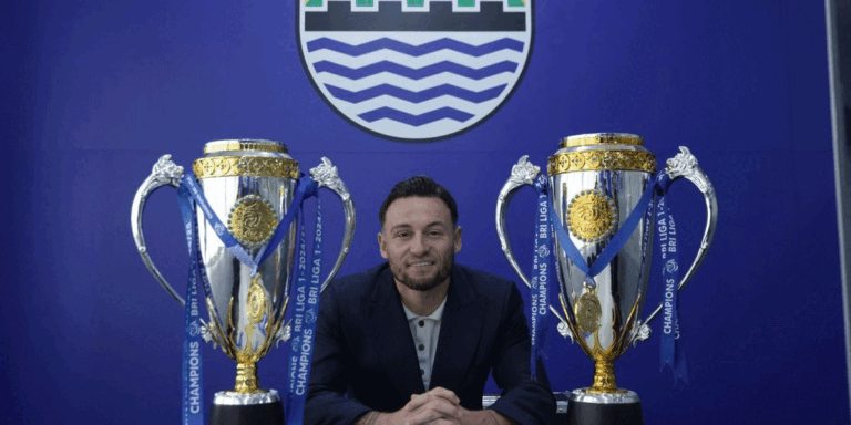 Teken Kontrak Baru, Marc Klok Siap Antar Persib Juara Liga 1 Lagi