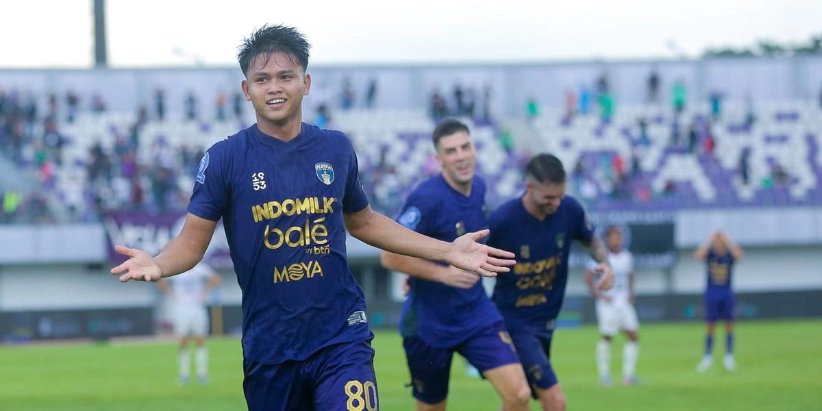 Sikap-Rendah-Hati-di-Balik-Gol-Indah