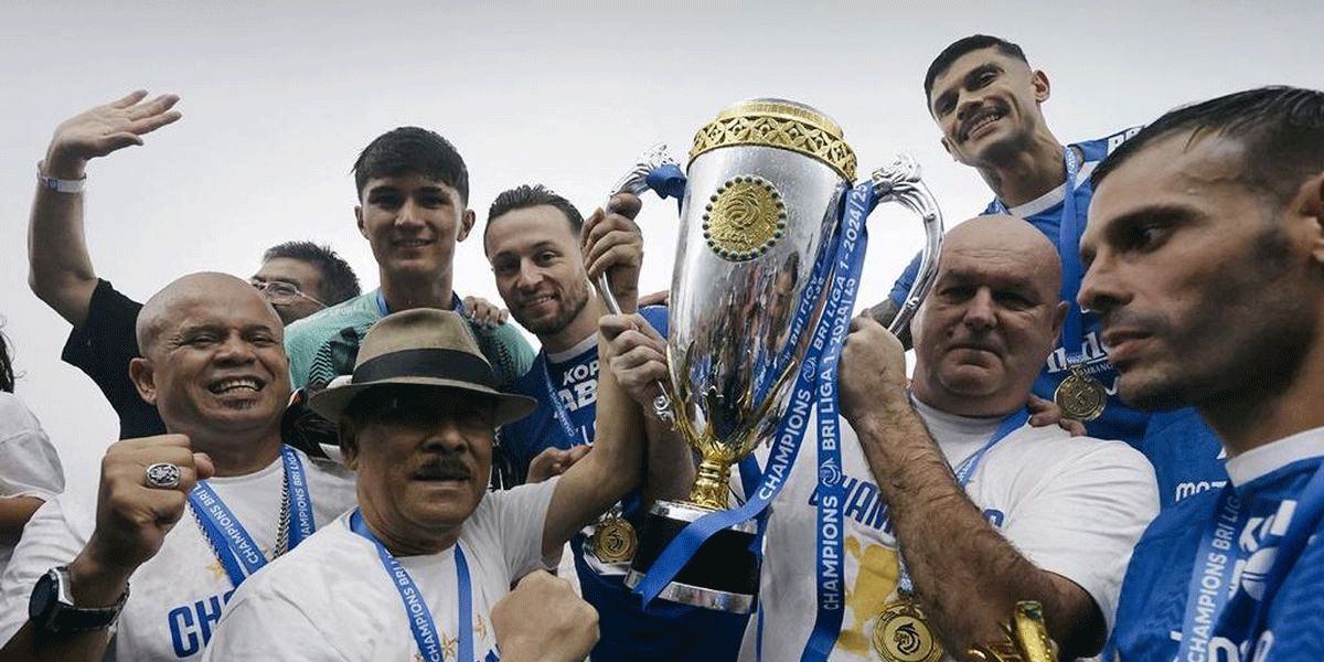 Persib Bandung Muncul sebagai Favorit Utama Juara