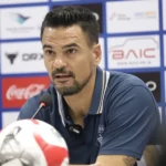 Carlos Pena Tegaskan Persita Harus Bangkit Usai Kekalahan dari Persija